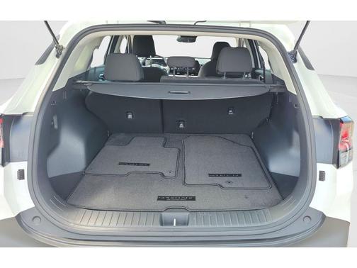 Snow White Pearl 2025 Kia Sportage Hybrid LX