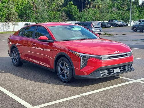 2025 Kia K4 LXS
