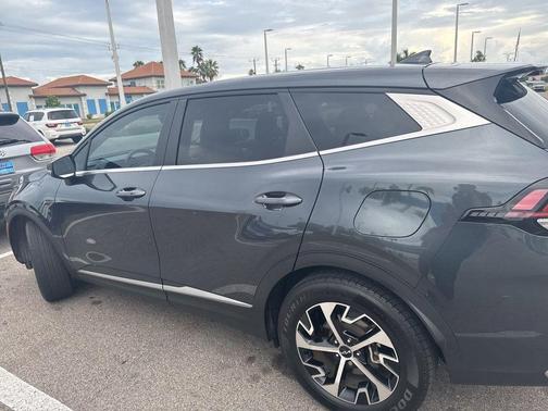 2023 Kia Sportage EX