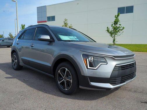 2023 Kia Niro LX