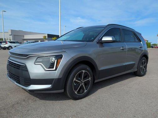 2023 Kia Niro LX