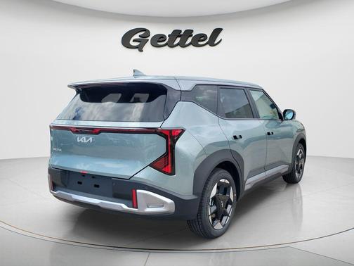 Iceberg Green 2027 Kia Seltos EX