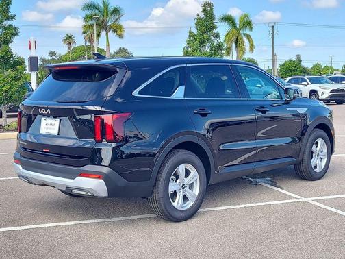 2026 Kia Sorento LX