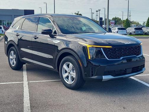 2026 Kia Sorento LX
