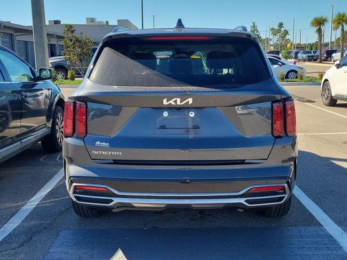 2023 Kia Sorento S