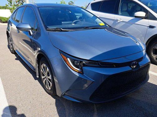 2022 Toyota Corolla Hybrid SE
