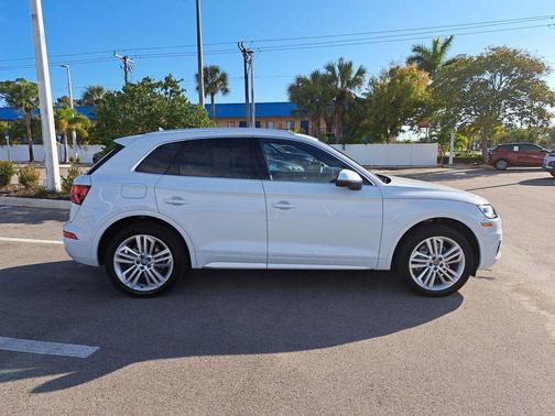 2019 Audi Q5 2.0T Premium Plus