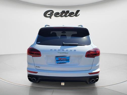 2015 Porsche Cayenne Cayenne S E-Hybrid