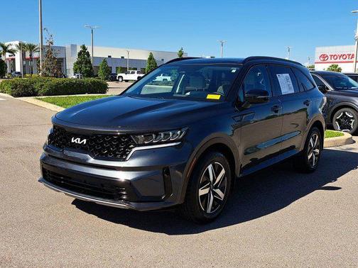 2023 Kia Sorento S