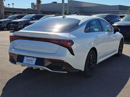 2025 Kia K5 LXS