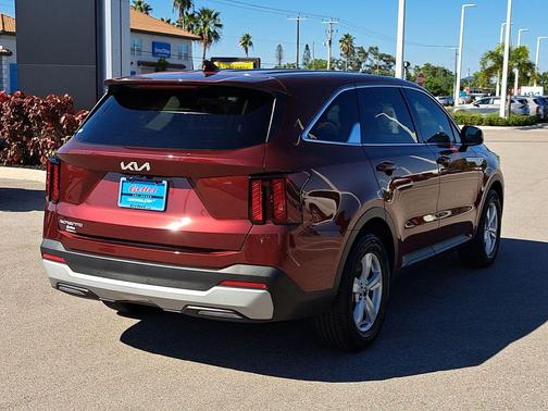 2025 Kia Sorento LX
