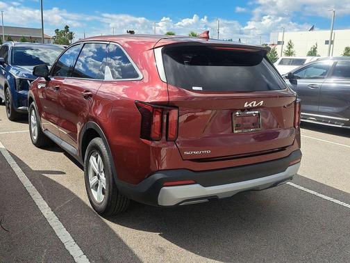 2025 Kia Sorento LX