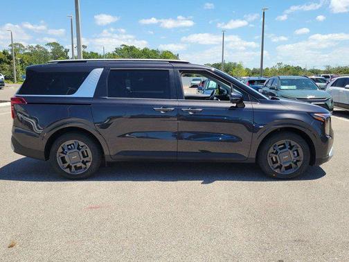 2025 Kia Carnival Hybrid EX