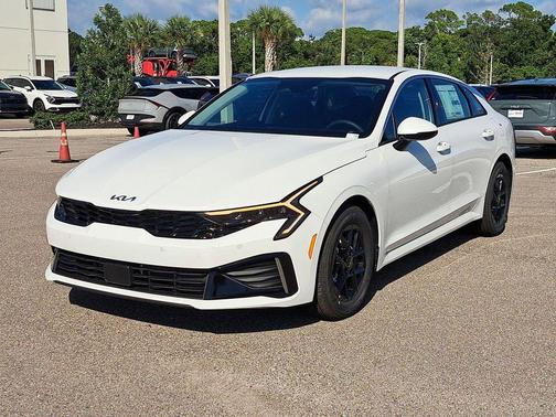 2026 Kia K5 LXS