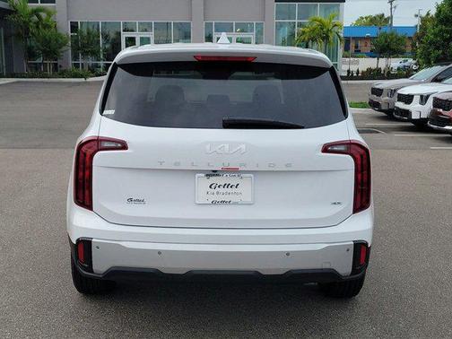 2024 Kia Telluride LX