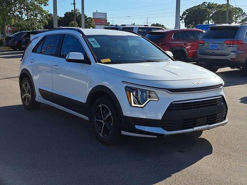 2024 Kia Niro EX