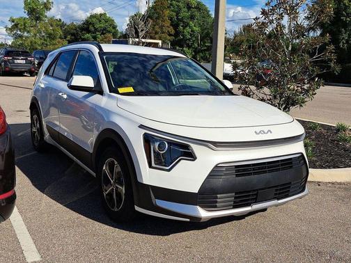 2024 Kia Niro EX