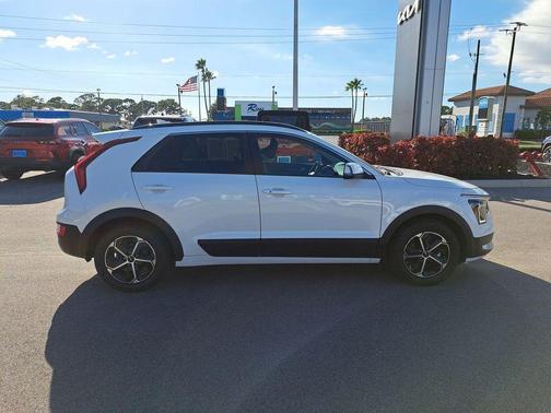 2024 Kia Niro EX