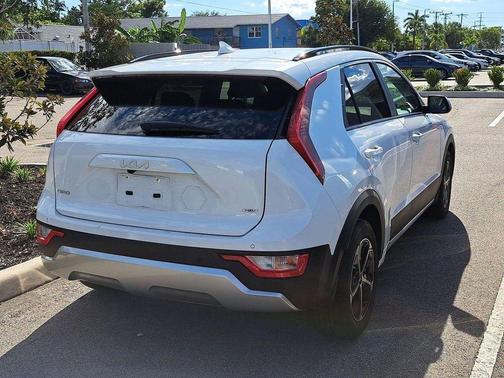 2024 Kia Niro EX