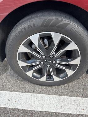 2024 Kia Carnival EX