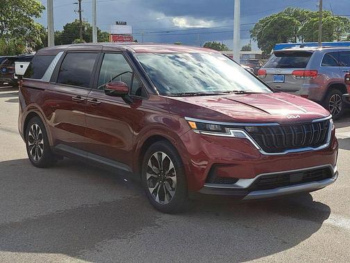 2024 Kia Carnival EX