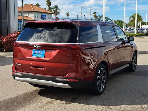 2024 Kia Carnival EX