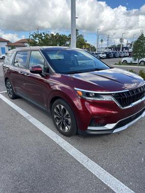 2024 Kia Carnival EX