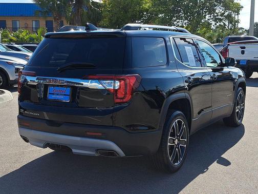 2022 GMC Acadia FWD SLT