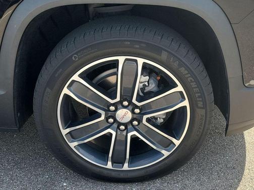 2022 GMC Acadia FWD SLT