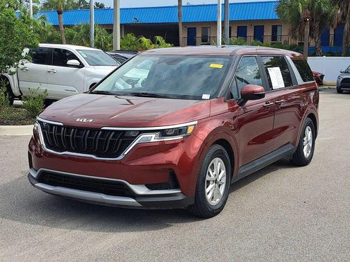 2024 Kia Carnival LX