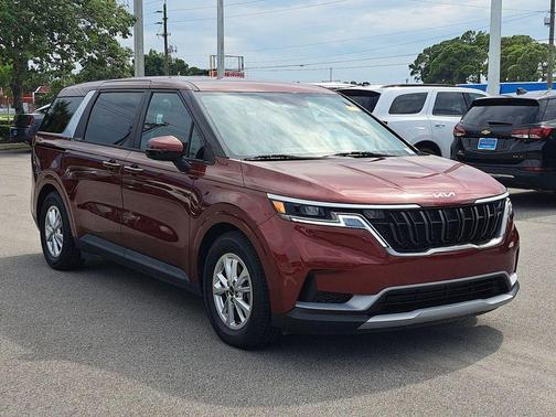 2024 Kia Carnival LX