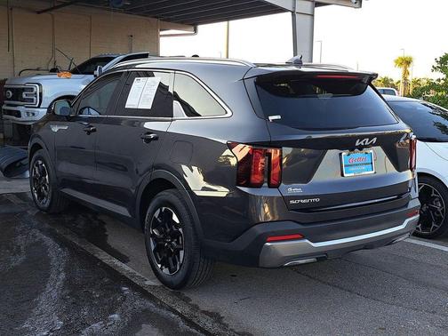 2025 Kia Sorento S