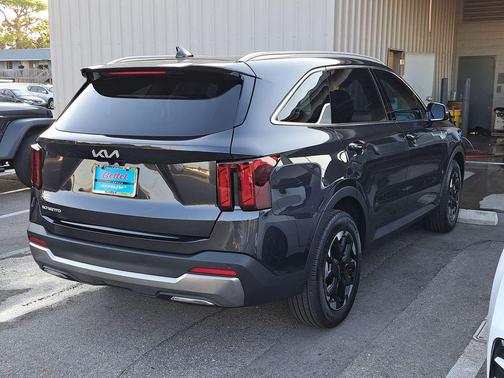 2025 Kia Sorento S