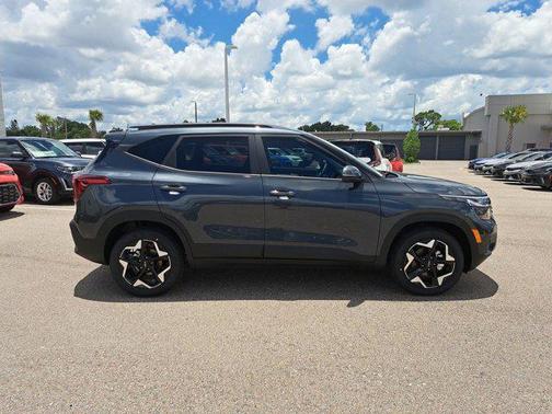 2025 Kia Seltos S