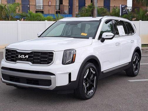 2023 Kia Telluride S