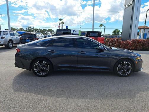 2021 Kia K5 EX