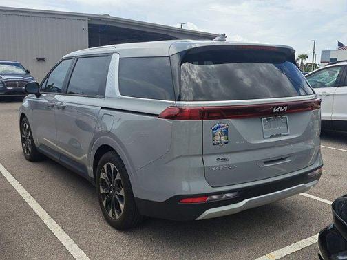 2024 Kia Carnival EX