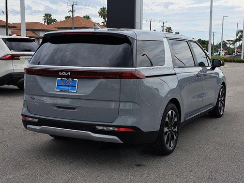 2024 Kia Carnival EX