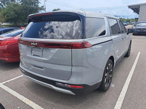 2024 Kia Carnival EX