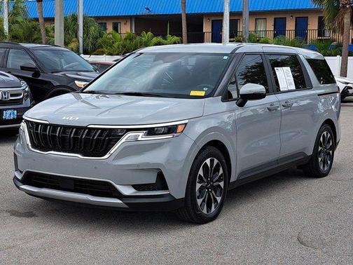 2024 Kia Carnival EX