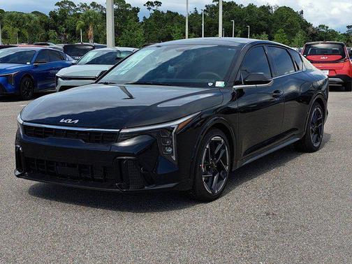 2025 Kia K4 GT-Line