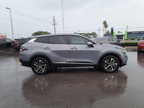 2024 Kia Sportage EX