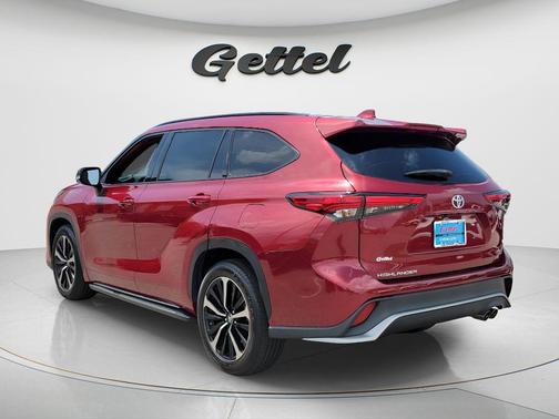 Ruby Flare Pearl 2021 Toyota Highlander XSE