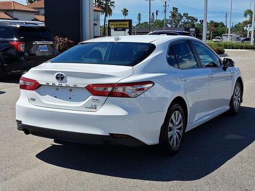 2019 Toyota Camry Hybrid LE