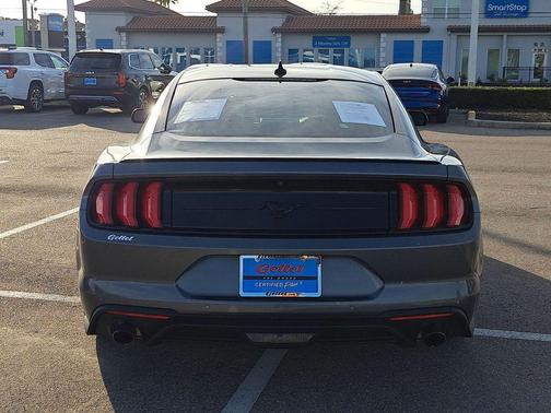 2022 Ford Mustang EcoBoost Premium