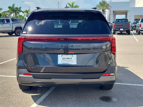 2026 Kia Carnival SX
