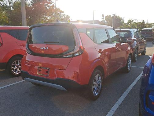 2024 Kia Soul LX