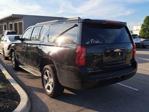 2017 Chevrolet Suburban LT