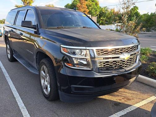 2017 Chevrolet Suburban LT