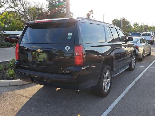 2017 Chevrolet Suburban LT
